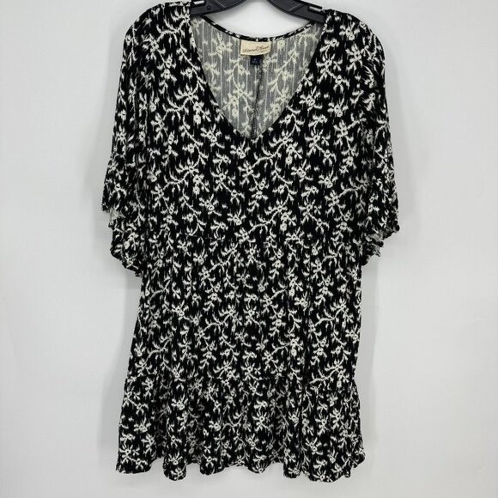 Universal Thread Ikat Floral Mini Dress M Flounce Ruffle Hem Short Sleeves Black